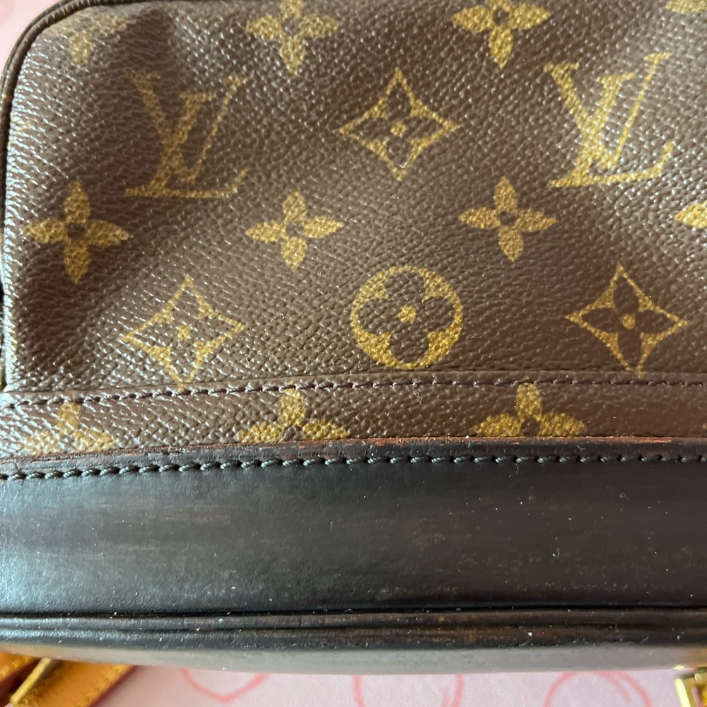 Beautiful Louis Vuitton Monogram Mini Backpack - Picture 4 of 14